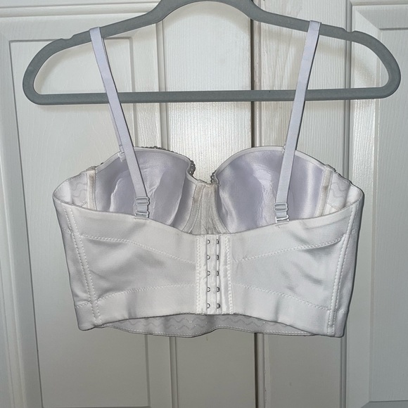 Ellaci Pearls Beaded Busty Crop Top. Not worn once! Sizing chart included - Picture 3 of 5